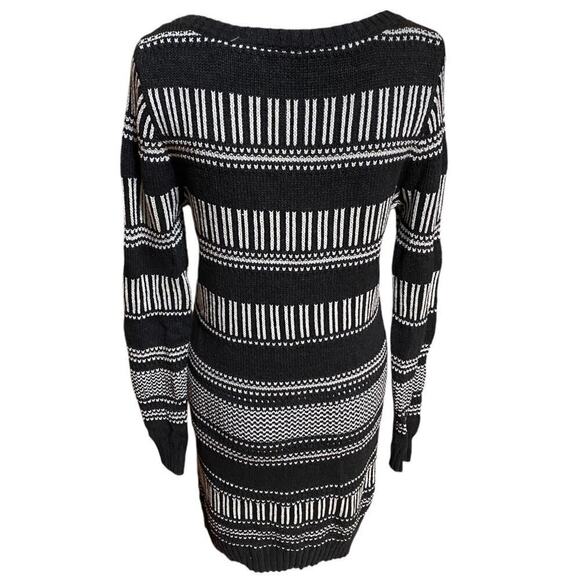Roxy Black & White Sweater Dress in XL - Picture 4 of 8
